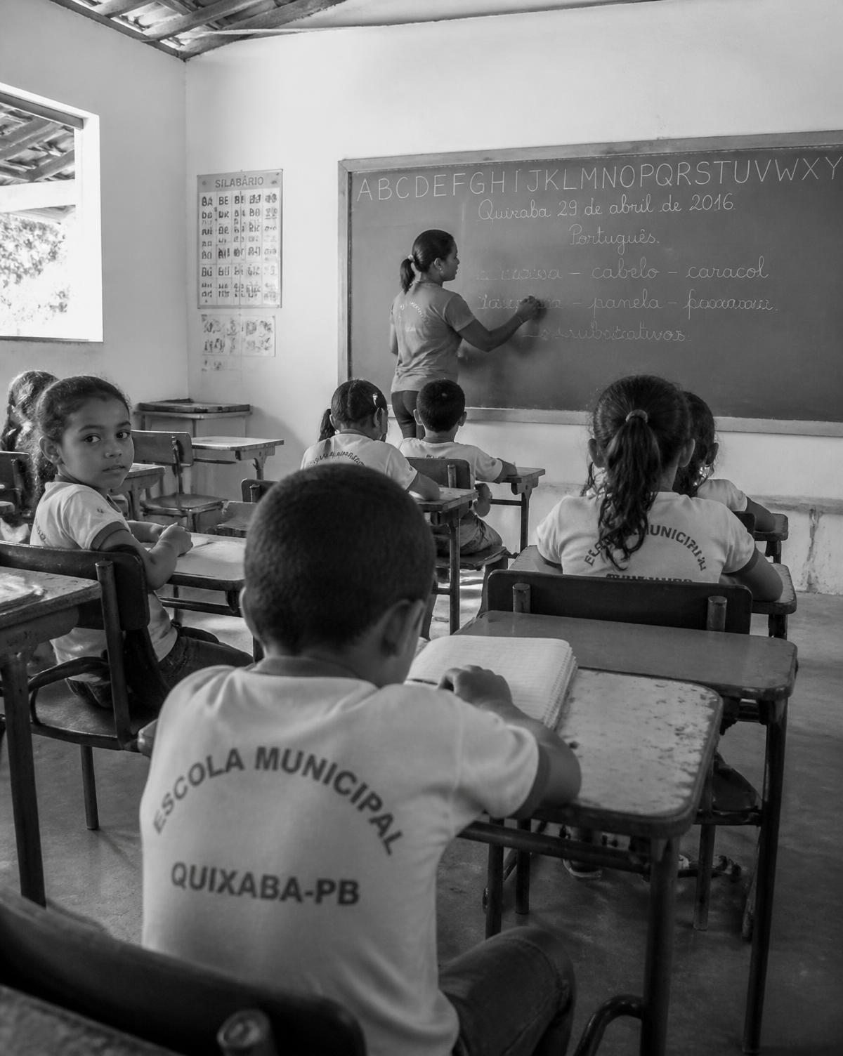 Trabalho comunitário na favela